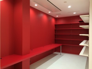 005 真っ赤なオフィス